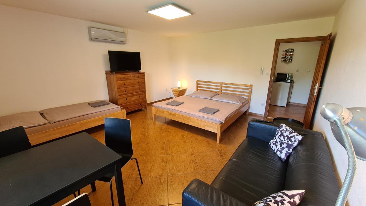 Apartmany Turold Микулов Екстериор снимка