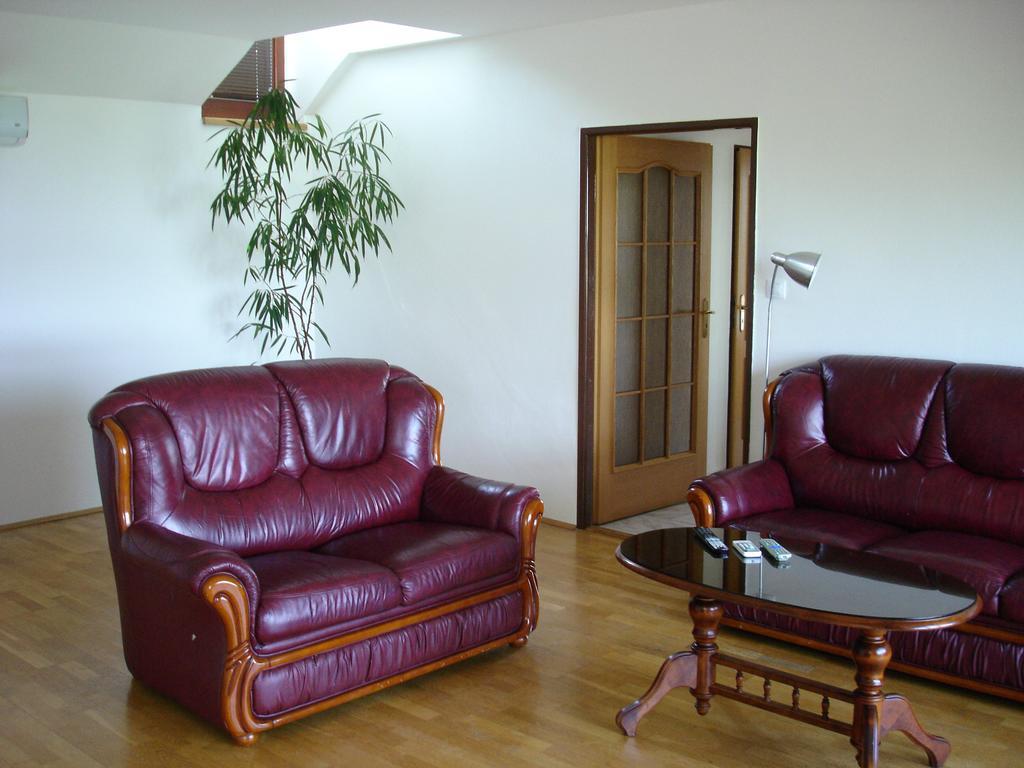 Apartmany Turold Микулов Екстериор снимка